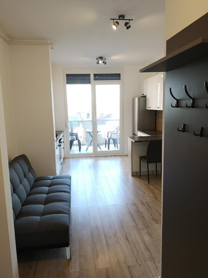 Ared-Atrium Mall Chrysflatty3 Premium Apartment 60Mp Arad Exterior foto