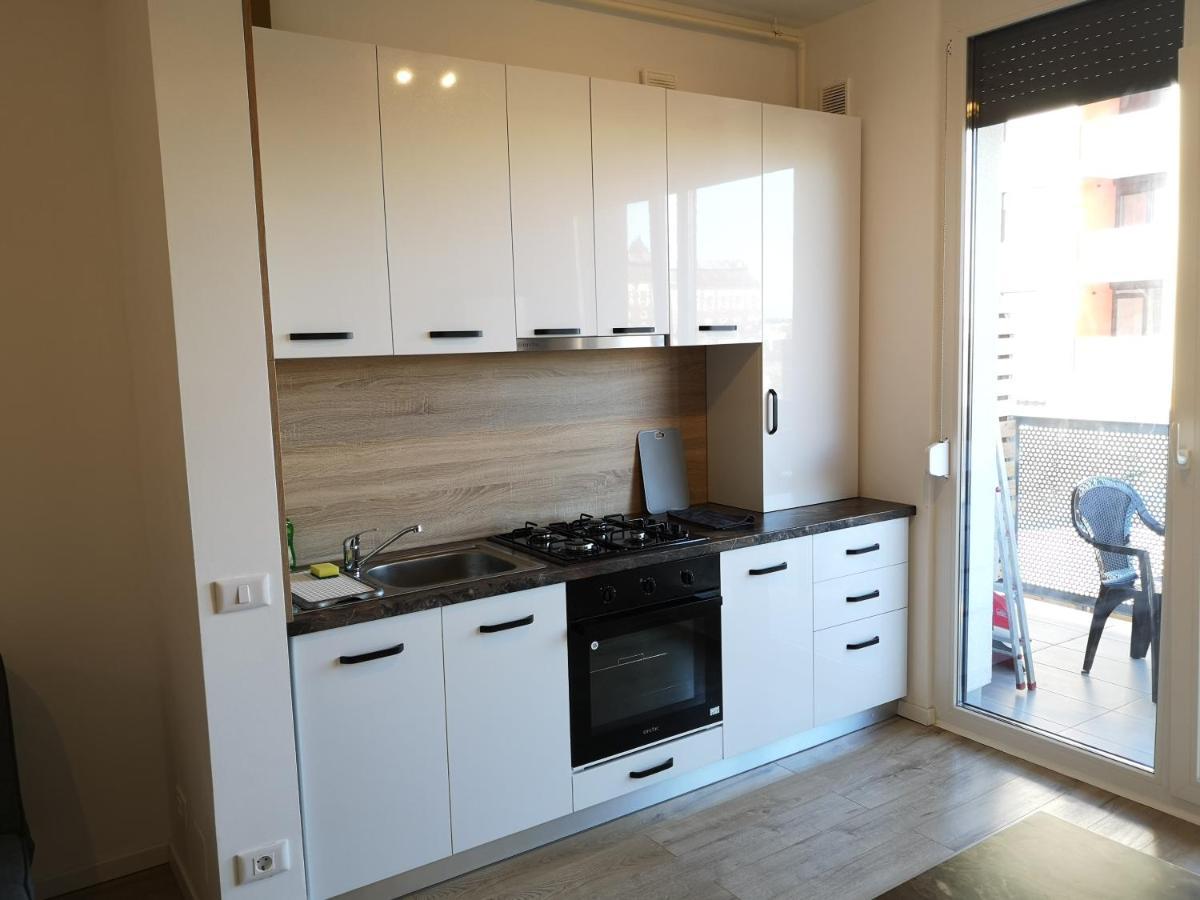 Ared-Atrium Mall Chrysflatty3 Premium Apartment 60Mp Arad Exterior foto