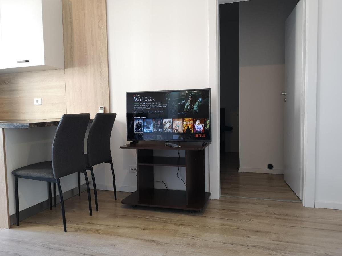 Ared-Atrium Mall Chrysflatty3 Premium Apartment 60Mp Arad Exterior foto